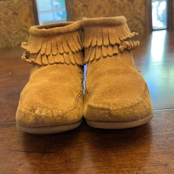 Minnetonka Ladies Fringed Low Ankle Moccasins Size 6 - Picture 5 of 9